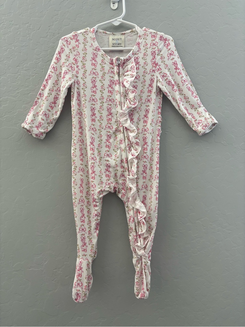 Scout & Story flower, bow and ballet slippers ruffle bamboo footie pj 6-9 months